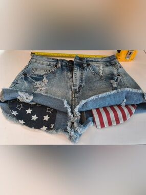 Bluenotes Women's Denim Shorts 25 Distressed USA Flag Frayed Cut Off Festiva